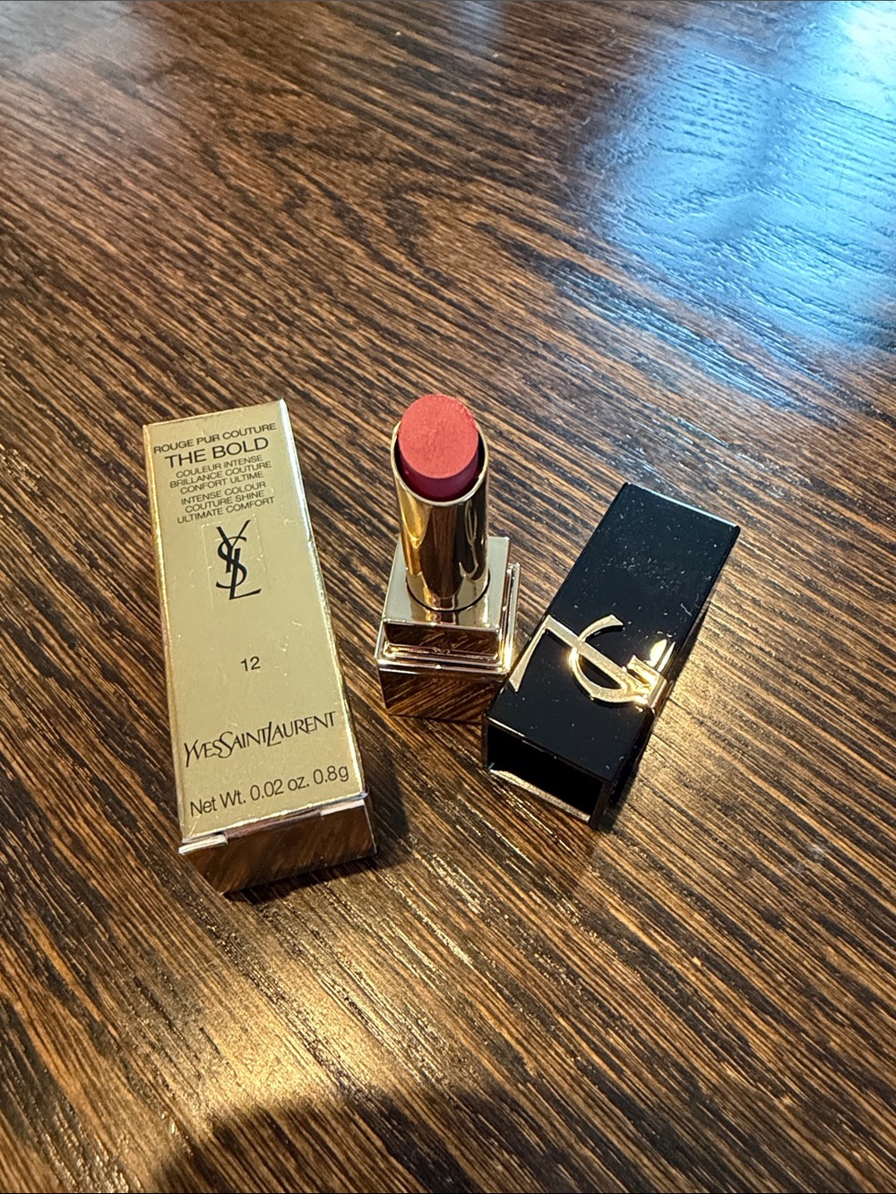 Yves Saint Laurent Rouge Pur Couture The Bold Lipstick in NU Incongru (12)